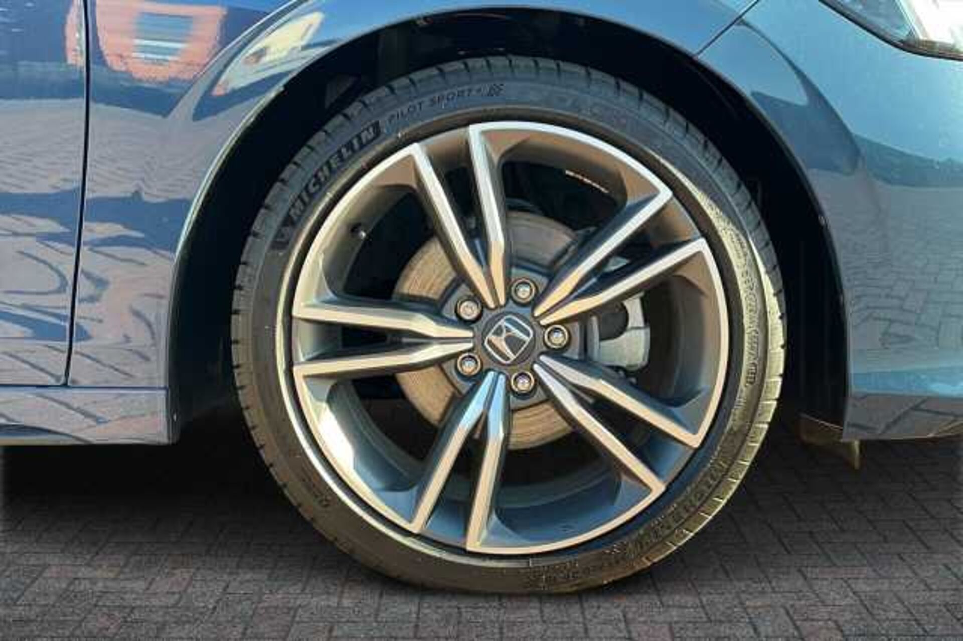 Honda Civic Hybrid 2.0 eHEV Advance 5dr CVT 