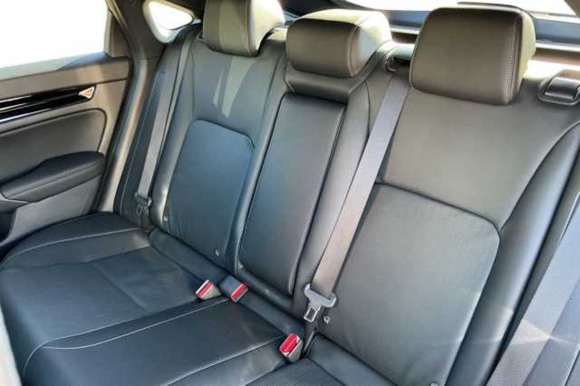 Honda Civic Hybrid 2.0 eHEV Advance 5dr CVT 